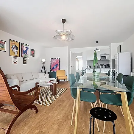 Apartment Large & Modern With Rooftop *