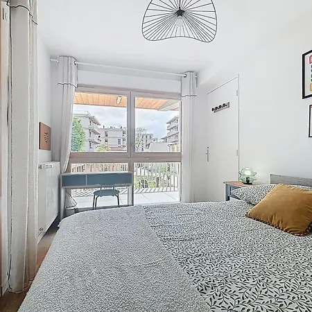 Apartment Large & Modern With Rooftop Montreuil (Seine-Saint-Denis)